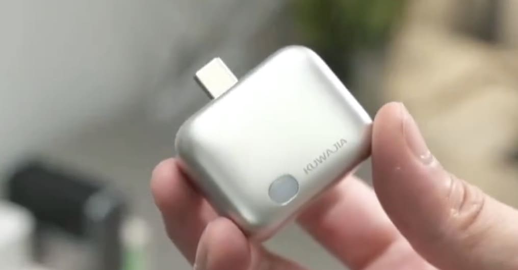 Kuwajia Auto-Eject Phone Charger