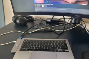 This HalfBook Hack Turns Broken MacBooks into Clean Desktop Setups