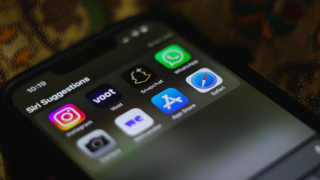 Apple's 2026 Siri Redesign: Gemini Integration Enhances AI
