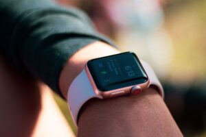 apple-watch-smartwatch-wrist-technology