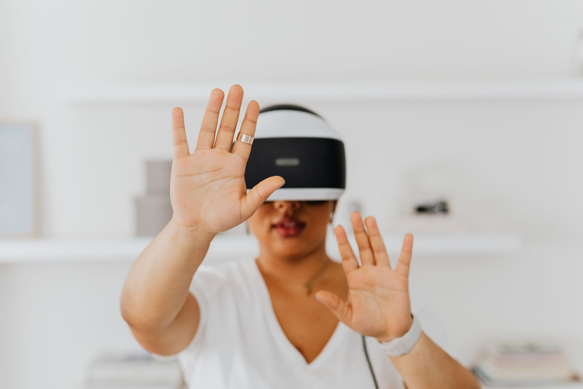 AR glasses and VR headset technology comparison