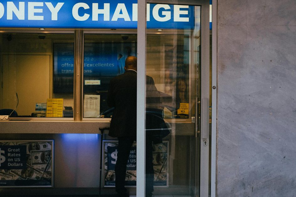 Big Bank Changes RBA Rate Call as Cost Pressures Ease