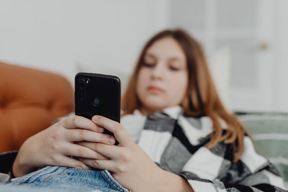 Canada Tables Bill C-34 to Ban Social Media for Under-16s With Up to 10 Million Dollar Penalties