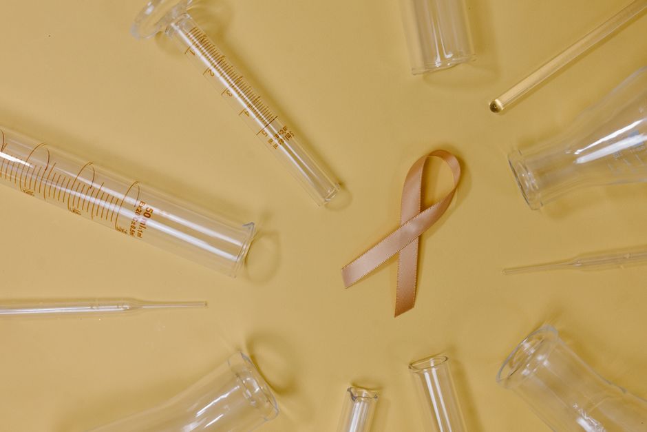 Cancer prevention research visualization showing drug treatment pathways in laboratory