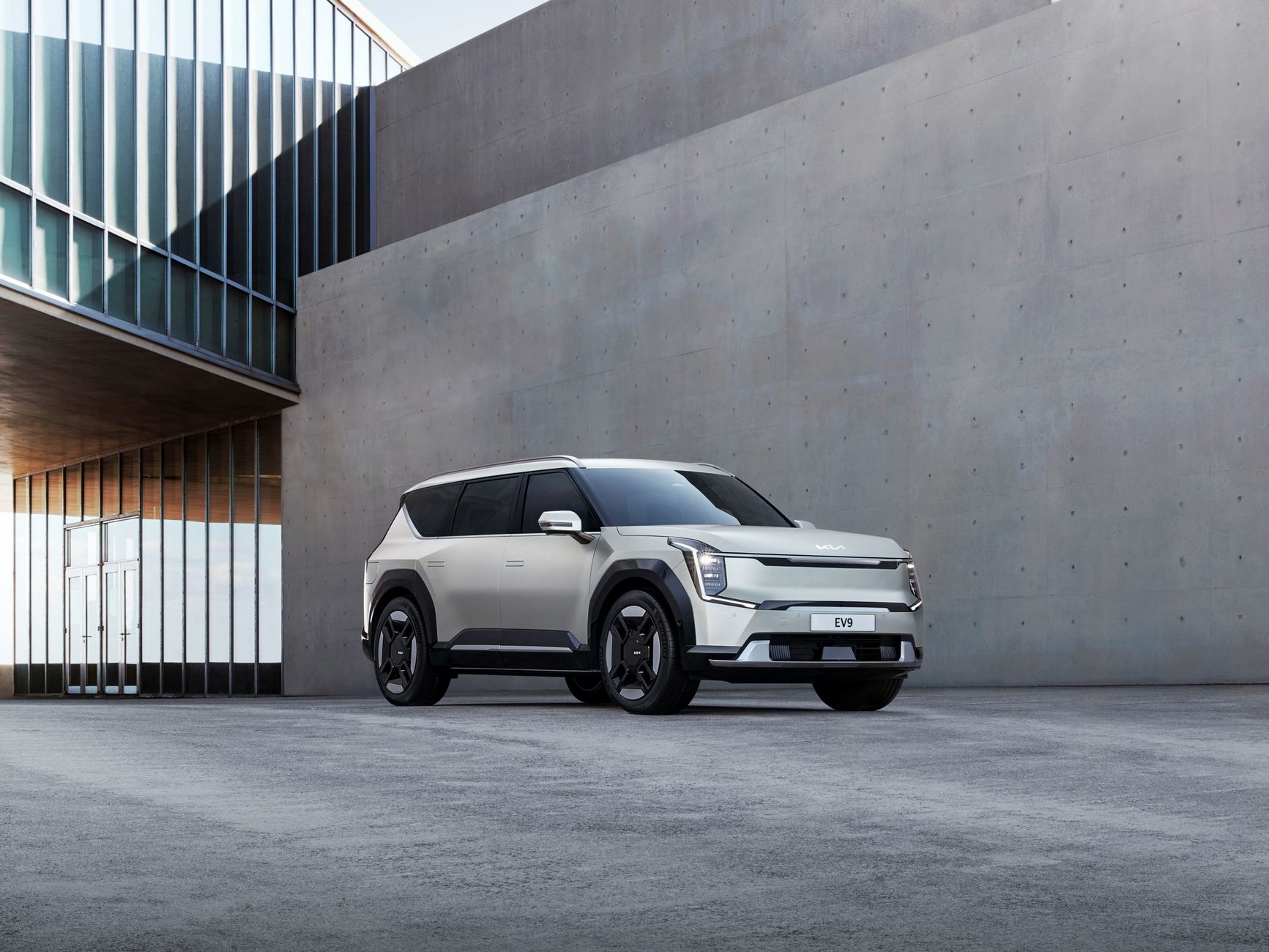The Lower-Priced R2 SUV
