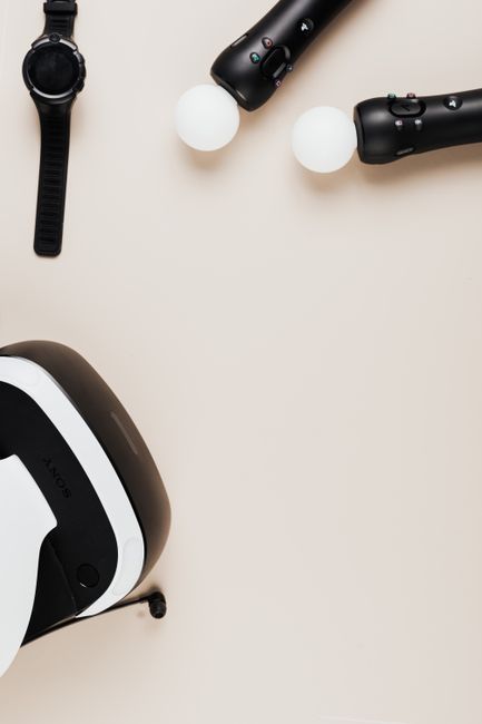 Multiple smart wearable devices arranged for comparison