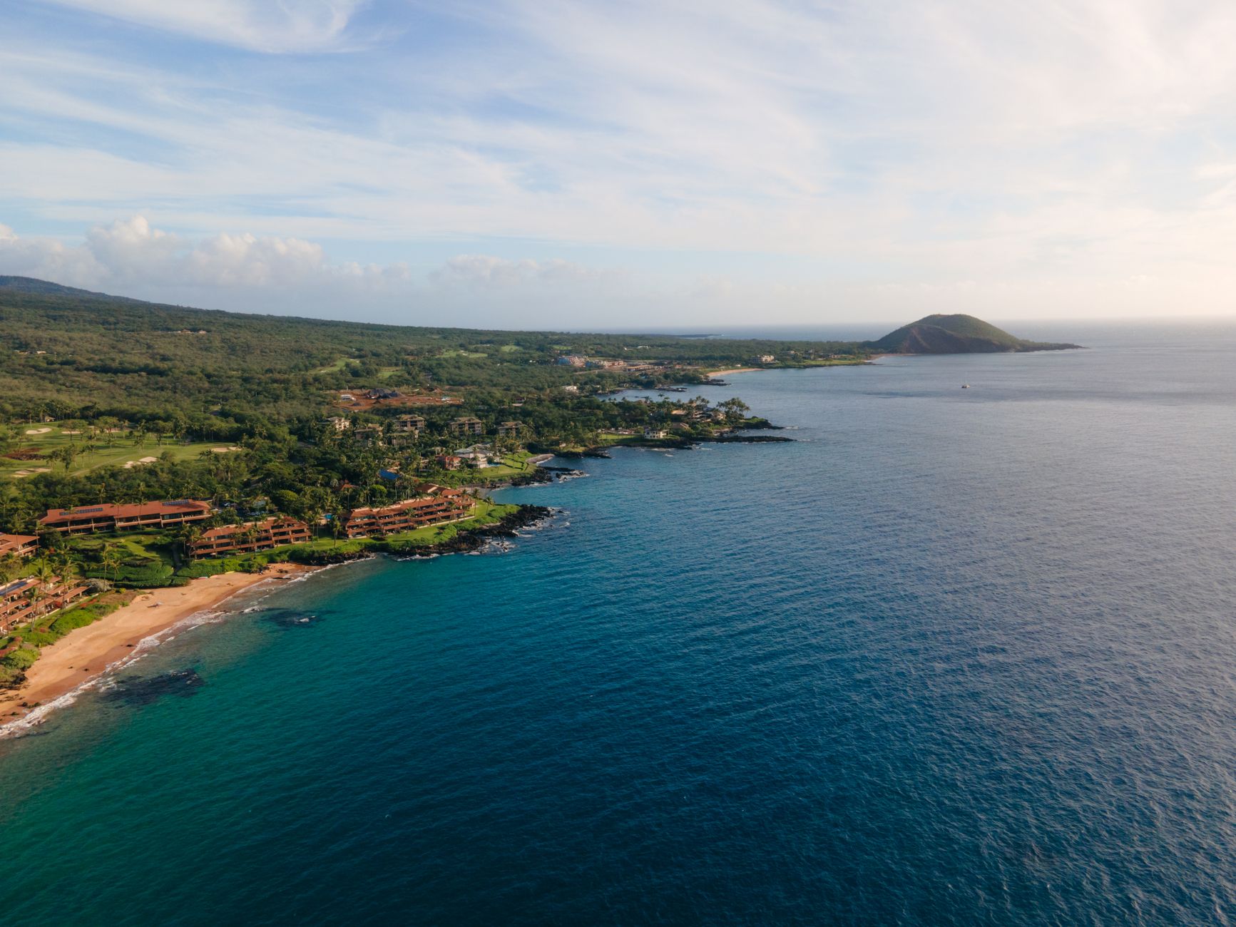 Larry Ellison Lanai Hawaii island 300 million purchase