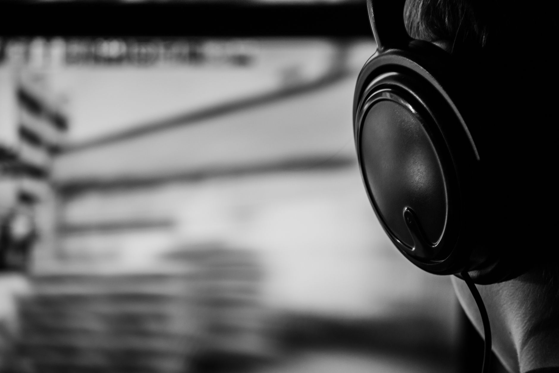 Focus music with headphones for deep concentration