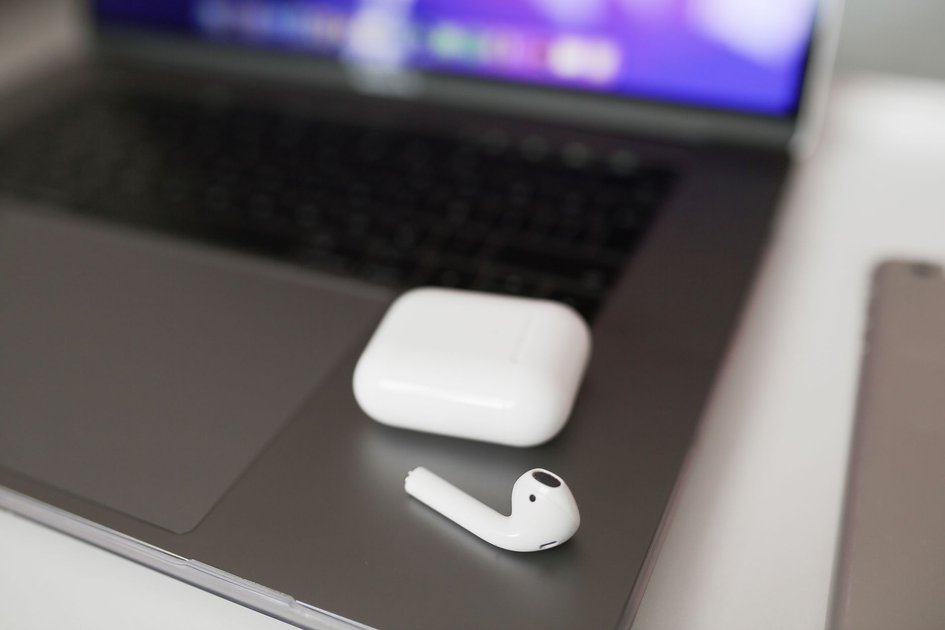How to Connect AirPods to a Chromebook