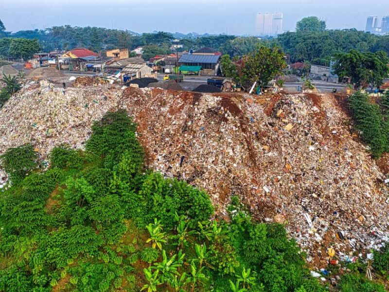 Indonesia Waste Crisis Deepens as Landfills Near Capacity in Major Cities