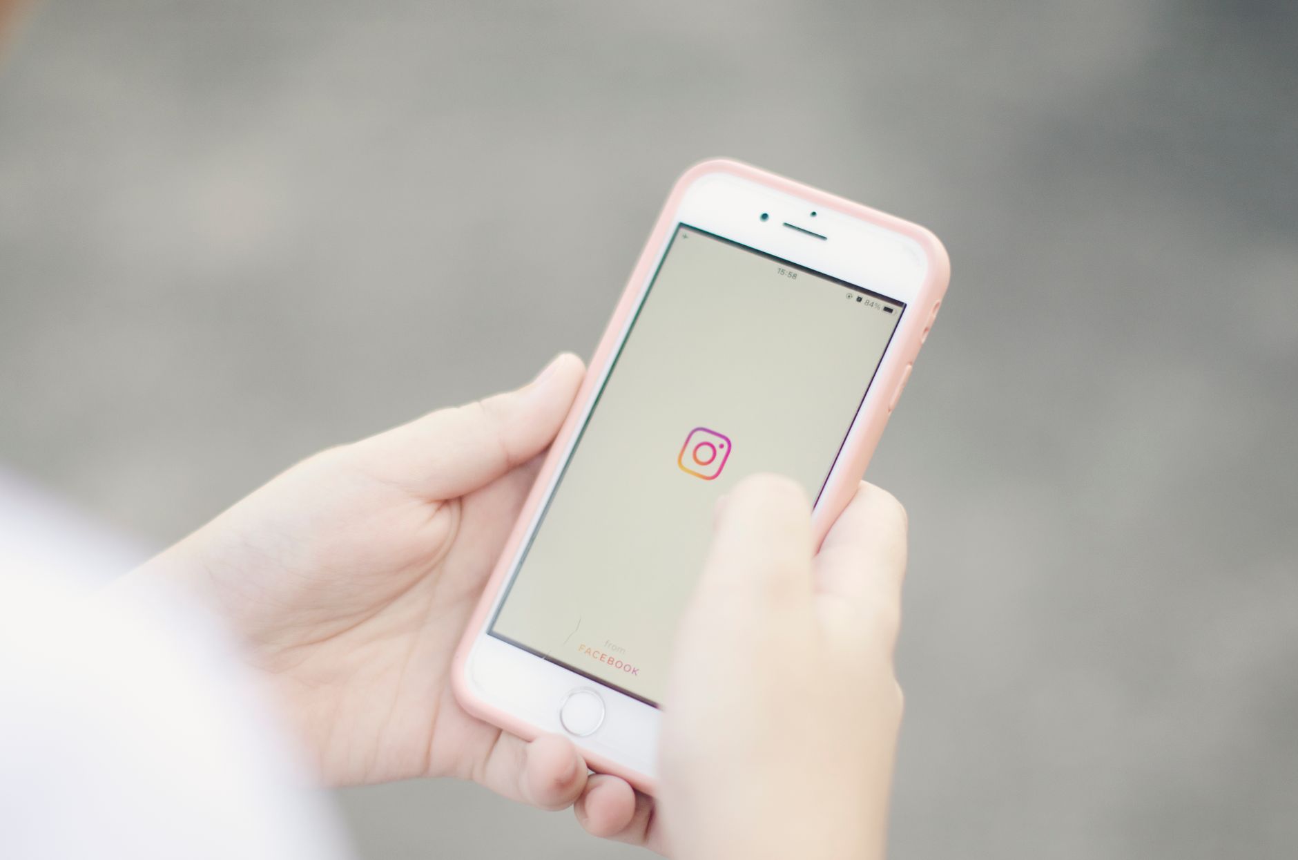 Instagram updates links in captions creators