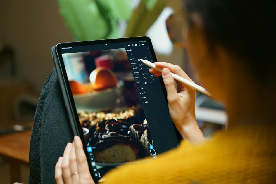 iOS 27 AI Photo Editing: Extend, Enhance, Reframe Features