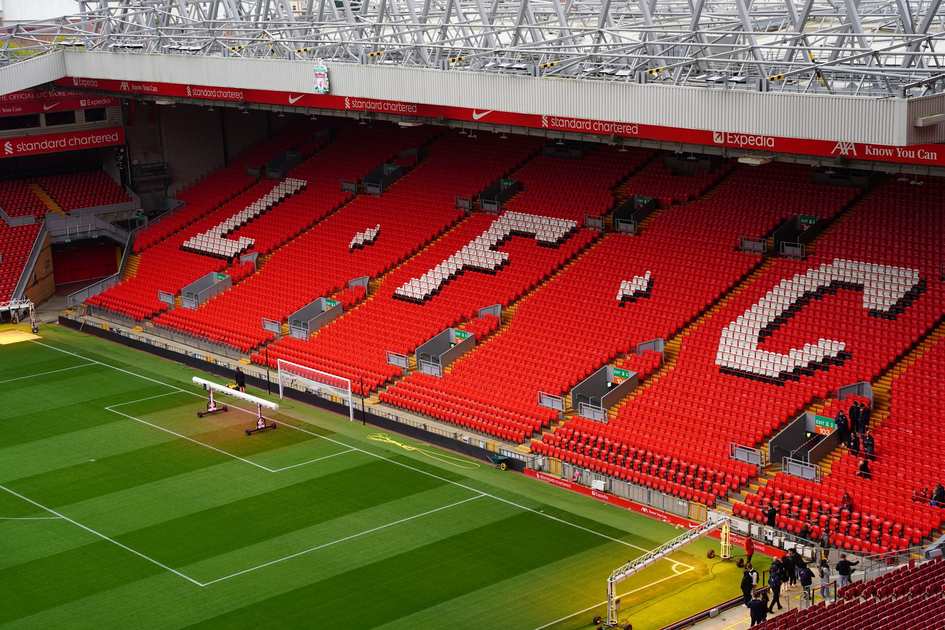Manchester United Defeats Liverpool 3-2 for Champions League