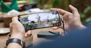 mobile-gaming-smartphone-game