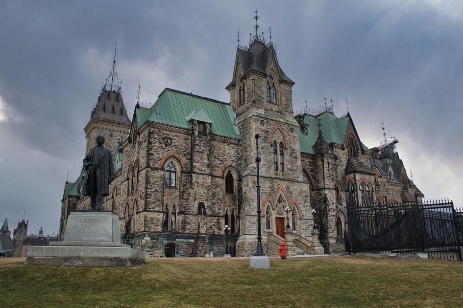 New Canadian Laws Taking Effect in June 2026: What Changes for Canadians