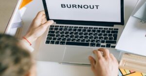office-worker-computer-technology-frustr