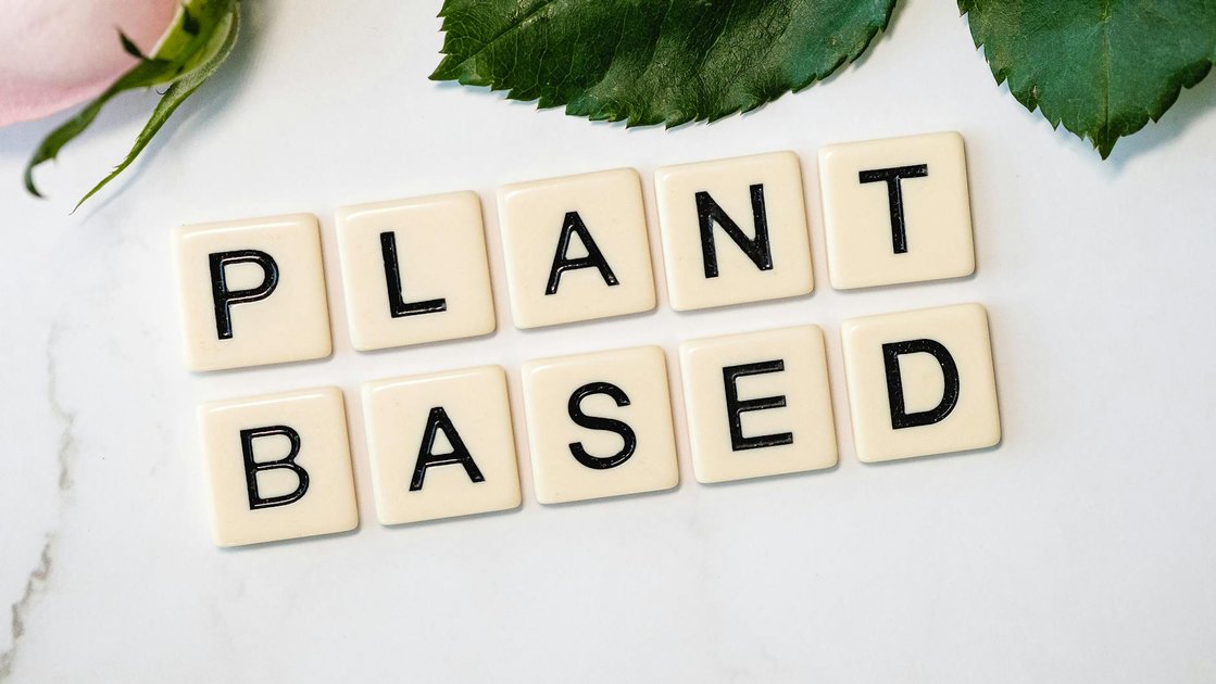 Plant-Based Nutrition for Competition: Performance Guide 2026