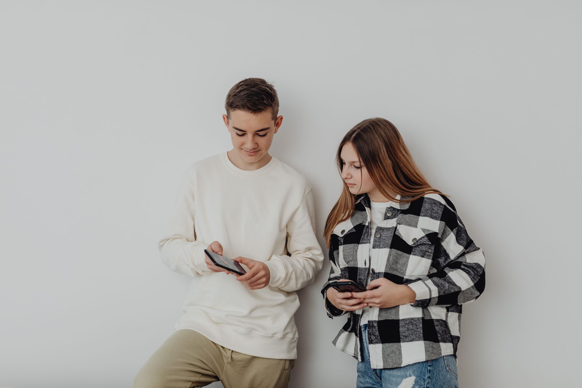 Social media teenagers youth smartphones