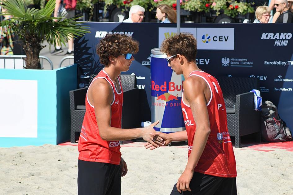 Sports Update: Hutnik Krakow (POL) v Lubaczow (POL) live scores