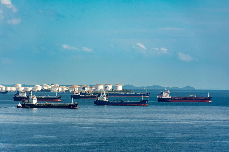 US and Iran Sign Peace Memorandum June 19, Reopening Strait of Hormuz After 15-Week War