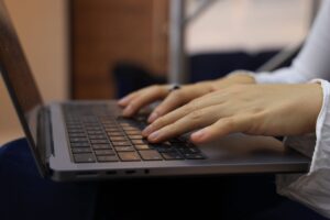 writing-keyboard-typing-laptop-1