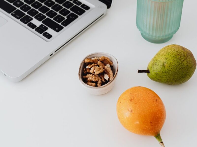 4 'Healthy' Habits That Slow Metabolism After 40
