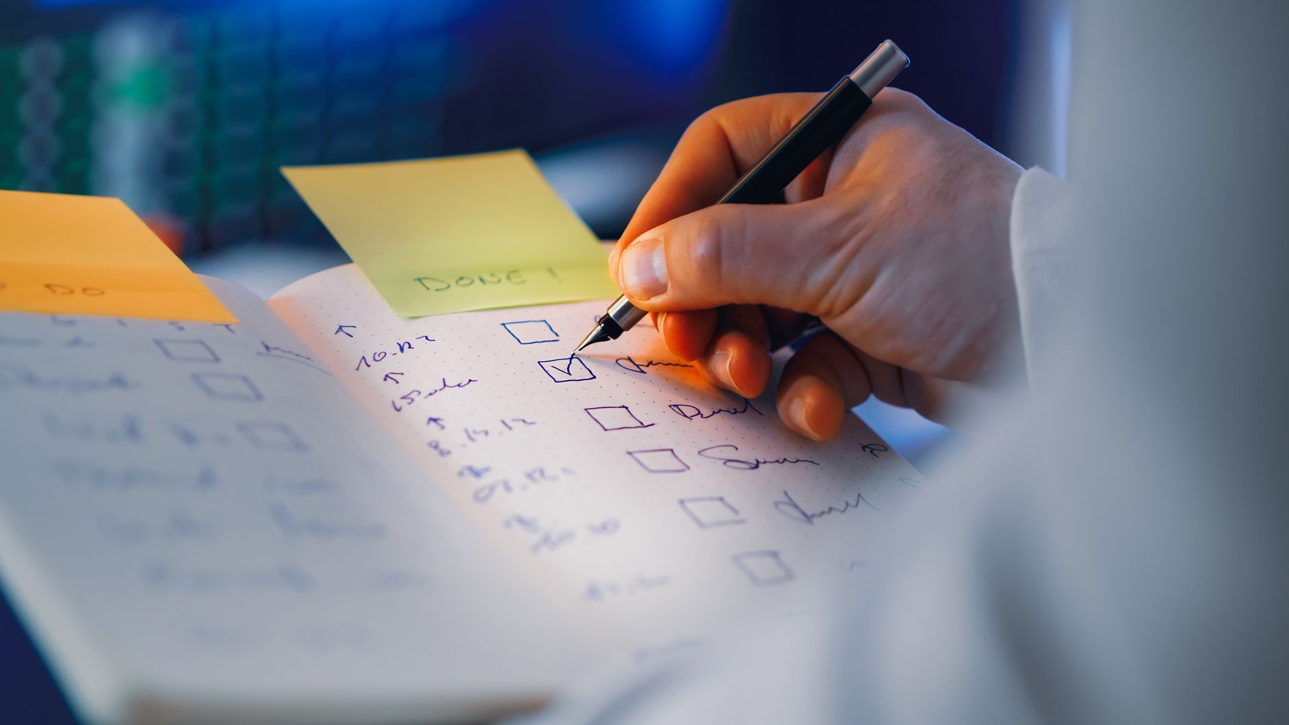 Notebook and checklist for choosing an AI tool